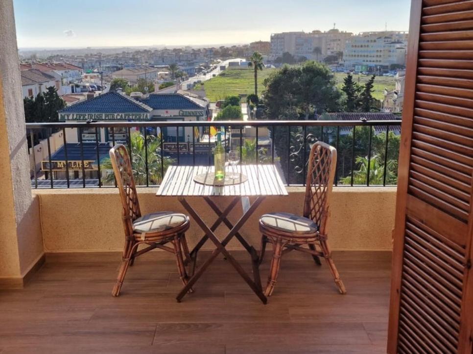 Cozy Apartment With Sea View Torrevieja Exterior foto